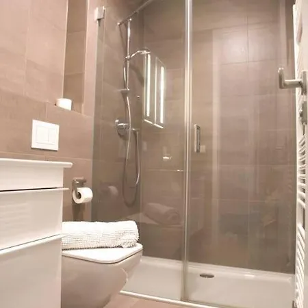 Charming Close To Centre Lucembursko